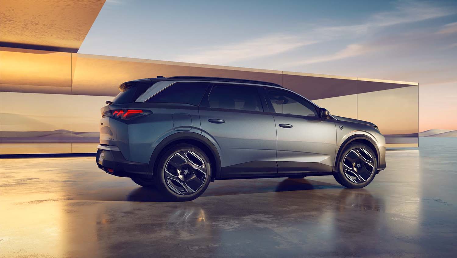 De nieuwe 5008 Plug in Hybrid