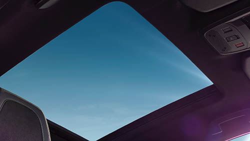 Panorama dak van de nieuwe Peugeot 2008